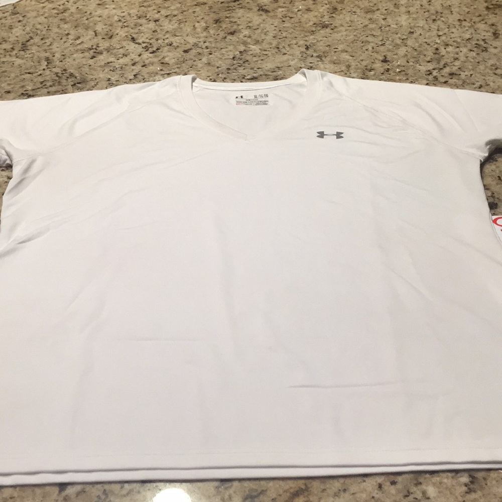 Under Armour tee
